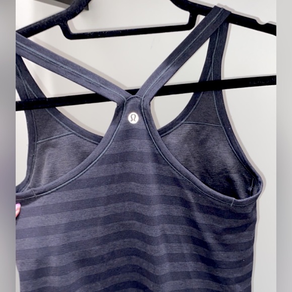 Lululemon tank top ebb to street - Picture 2 of 2